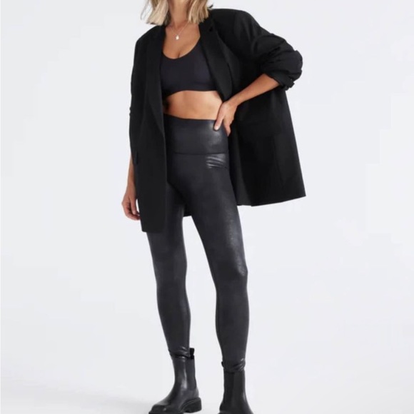 Papaya Sculpt Legging by Knix
Size S
NWT - Picture 2 of 13